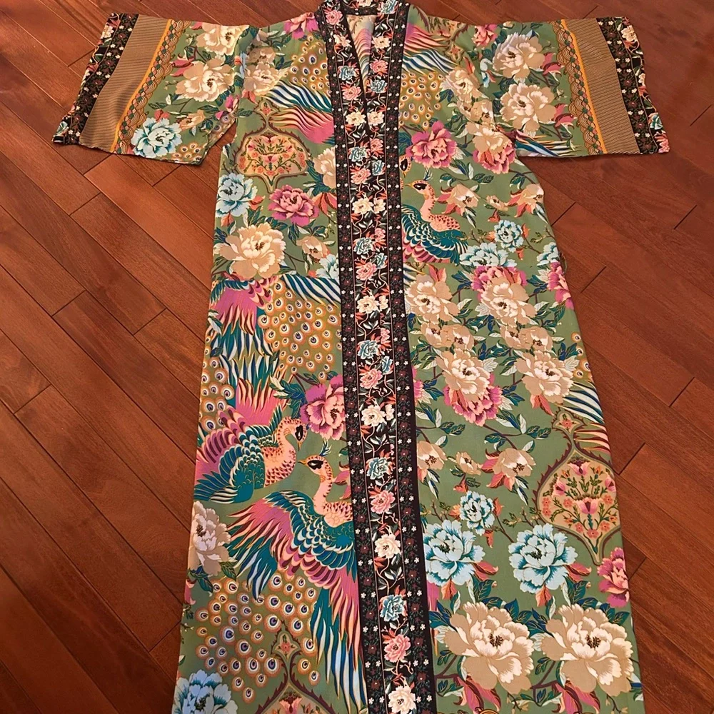 beautiful kimono, one size new - Picture 11 of 11